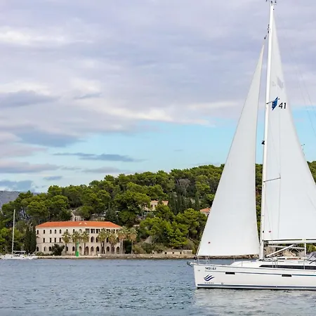 Bavaria Cruiser 41 - Nina Sailing Boat Botel *