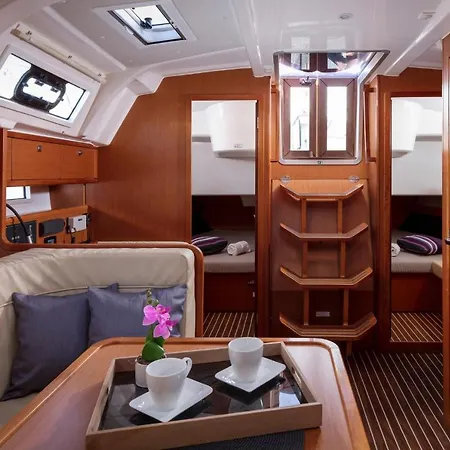 Bavaria Cruiser 41 - Nina Sailing Boat Split