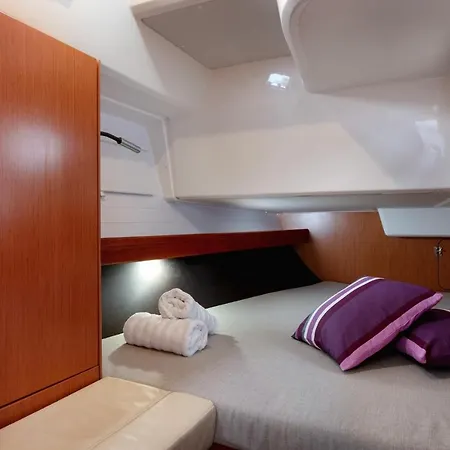 Bavaria Cruiser 41 - Nina Sailing Boat Botel *